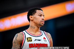 葡京娱乐场-媒体人：下一场伯克是不能少的 打不了也不能孤注一掷地用张文逸