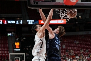 杨瀚森的扣篮；弗拉格vs哈珀：状元对榜眼