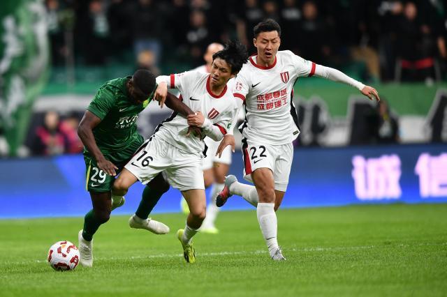 葡京娱乐场-【中超】恩加德乌染红费利佩救主 国安1比1蓉城