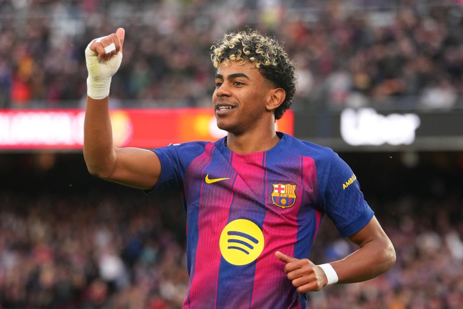 葡京娱乐场-西甲-亚马尔戴帽莱万破门 巴萨4-1比利亚雷亚尔